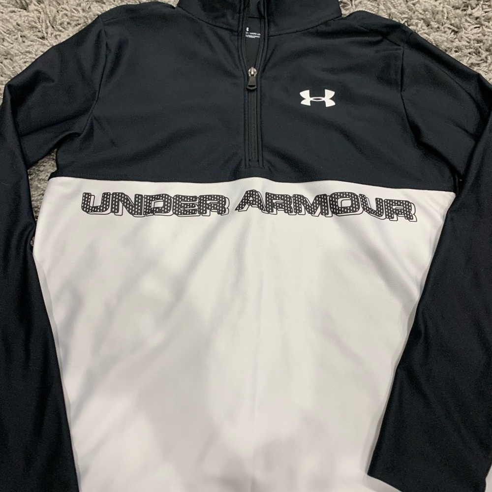 Boys Under Armour pullover